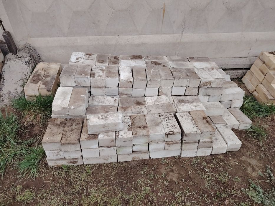 Кирпич силикатный (белый и желтый) — 400 шт.