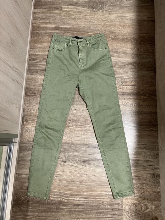 Дамски дънки и панталони