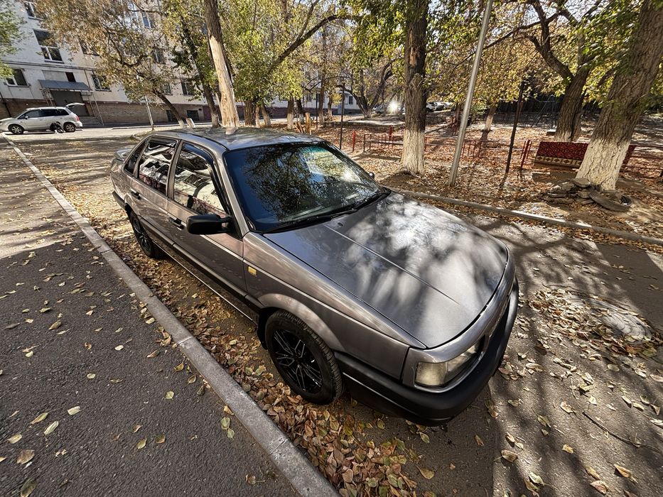 Volkswagen Passat B3 1990 год
