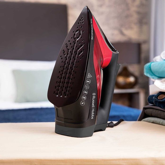 Ютия Russell Hobbs One Temperature Iron с лек дефект