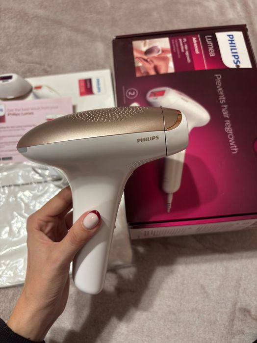 Фотоепилатор Philips Lumea Advanced