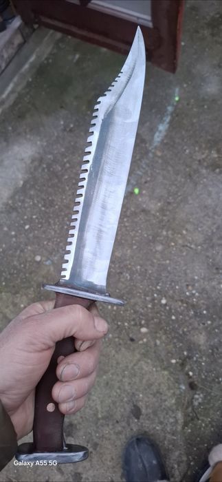 Macetă,  cuțit Rambo din foaie de arc