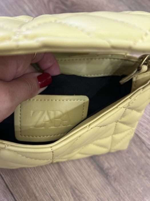 Сумка от бренда Zara