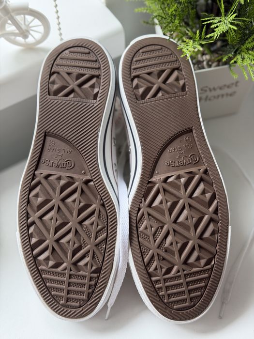 Teniși Converse Chuck Taylor All Star High – Albi – Mărimea 39.5