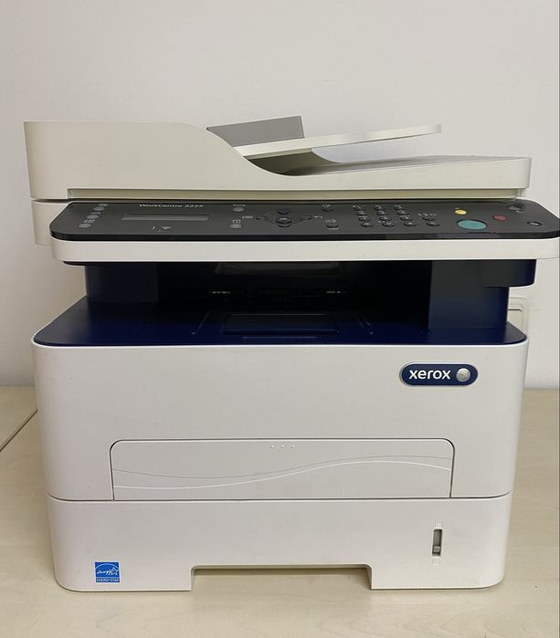 Multifunctionala wireless Xerox 3225