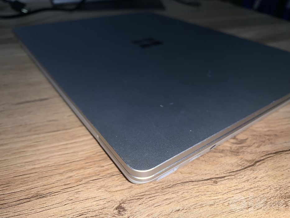 Microsoft Surface Laptop Go 2 16/256, Intel Core i5-1135G7 | в идеале!