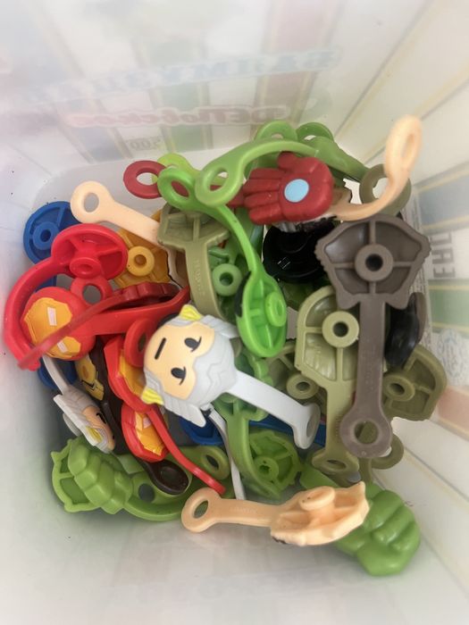 Продам кликсы марвел