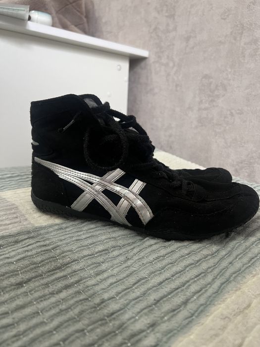 Борцовки asics tiger