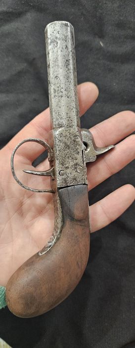 малък капсулен пистолет/бартер