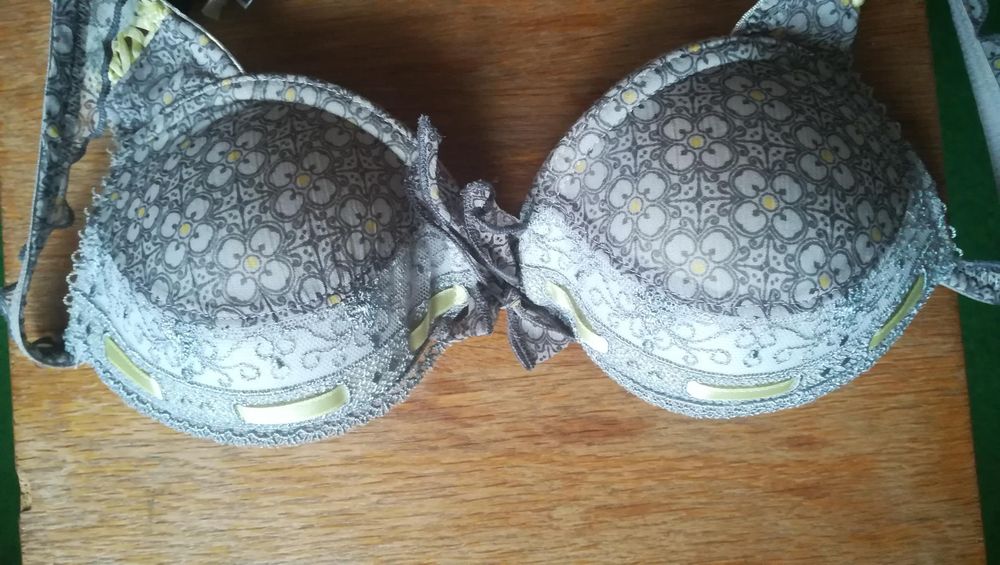 Sutien marca Etam nou