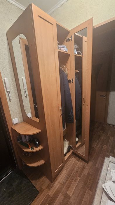 Продам прихожую мебель б/у