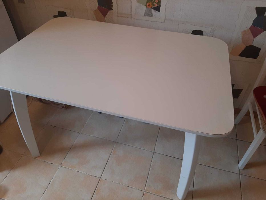 Продается стол в отличном состоянии