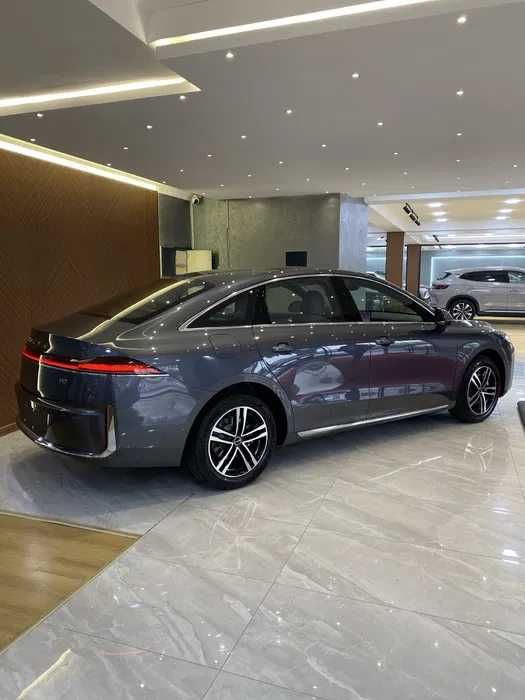 Roewe M7 Hybrid 1-pozidsiya naqd va nasiya savdo