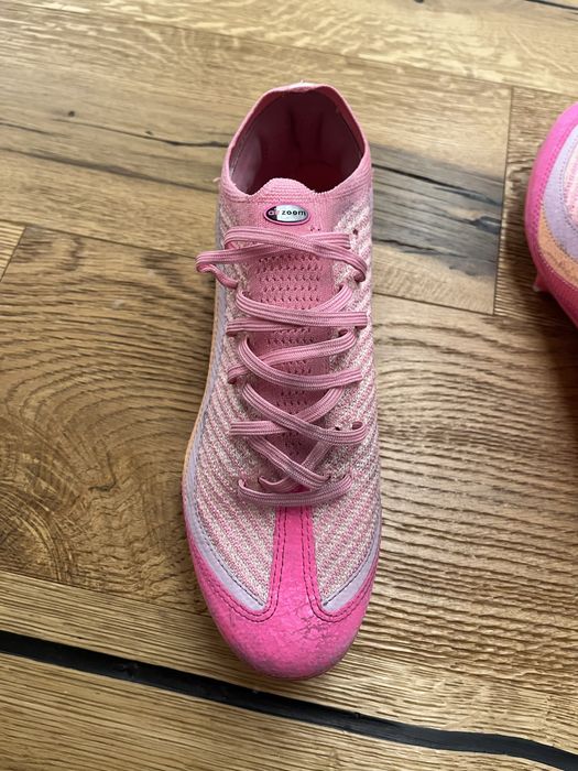 Ghete de fotbal nike air max roz