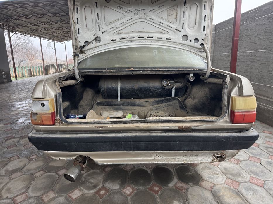 ауди 100 газ бинзин