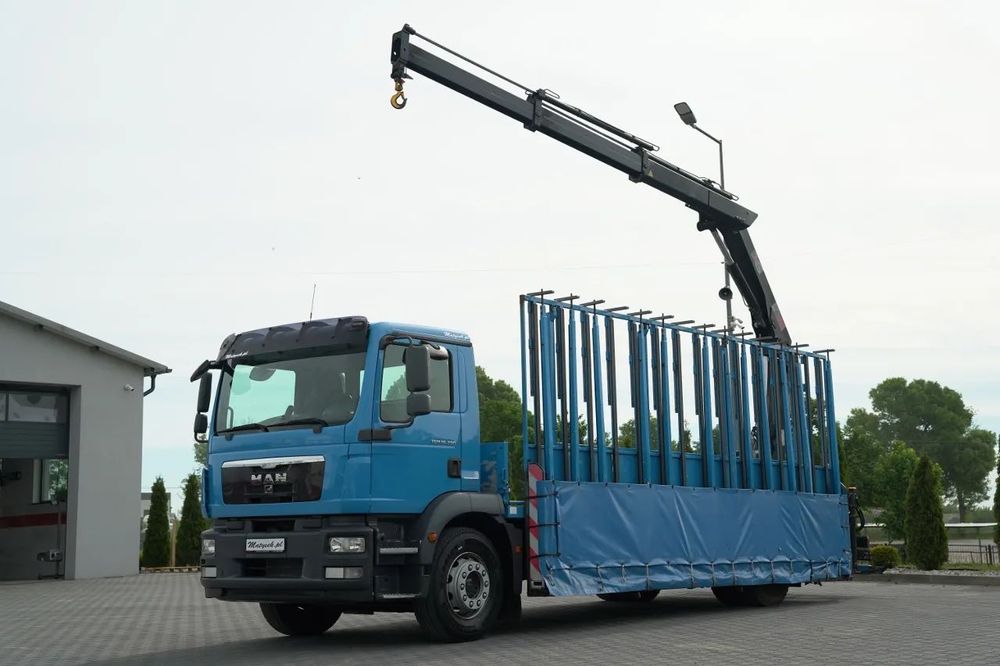 MAN TGM 18.290 / 4X2 / TRANSPORTOR STICLĂ / HIAB 122 E-2 HDS / PLATFORMĂ / CAPACITATE DE RIDICARE: 4.800 KG / RADIOCOMANDĂ / EURO 5