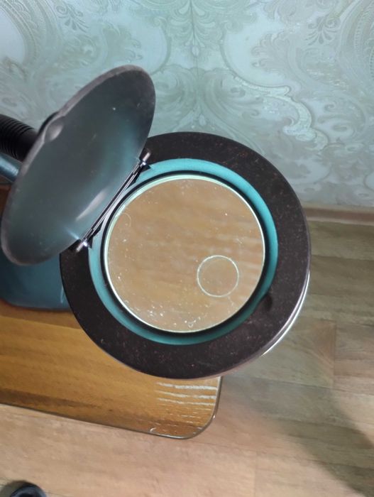 Продам LED Лампа лупа.