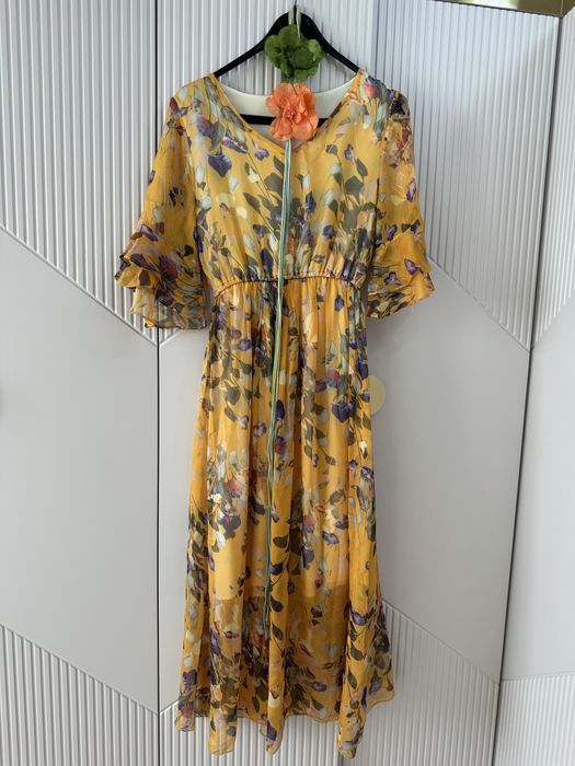 Платья на 42/44 размер