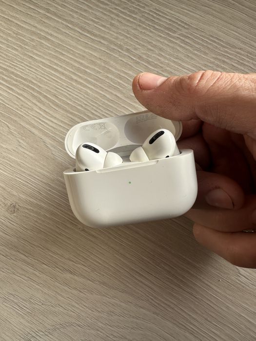 Apple Aierpods pro ca noi, folosite f putin