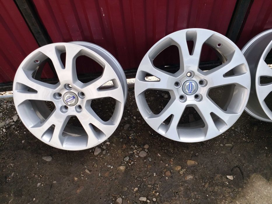 Jante R17 VOLVO C30 C70 S40 V50 S60 V60 V70 S80 Xc70 Model Talos
