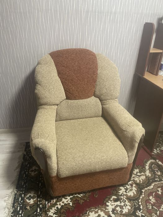 Продам диван и кресло