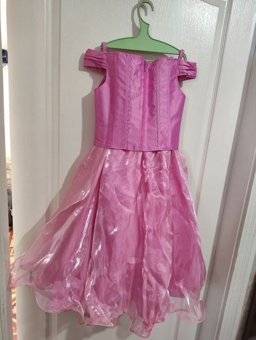 Праздничные платья для девочек.