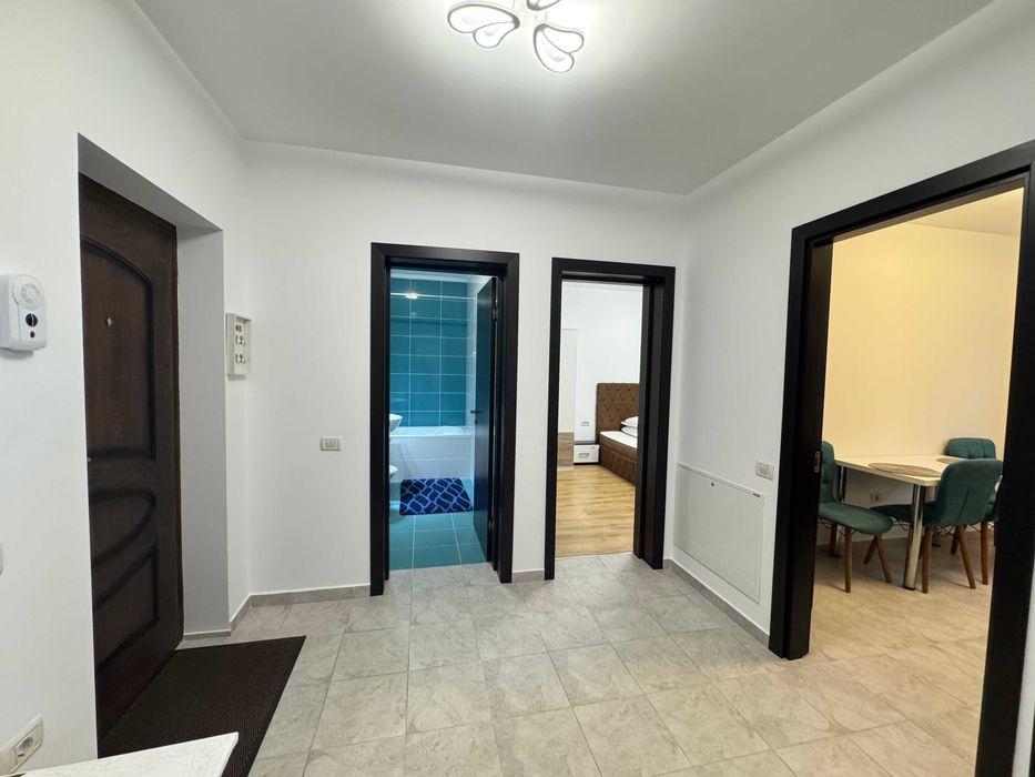 Inchiriez apartament 2 camere decomandat