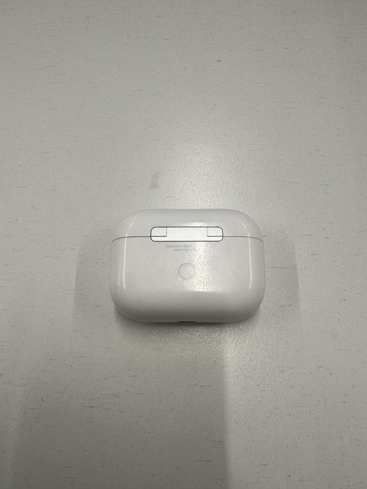 AirPods Pro MagSefe Charging Case