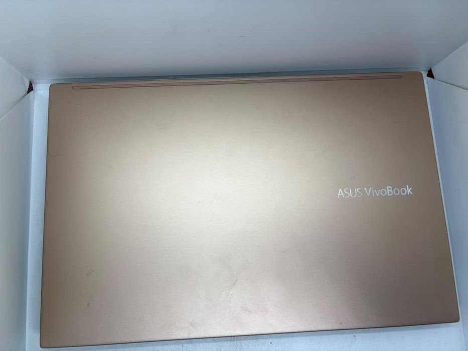Laptop ASUS Vivobook 15 M513UA cu procesor AMD Ryzen(TM) 5 5500U, -A-