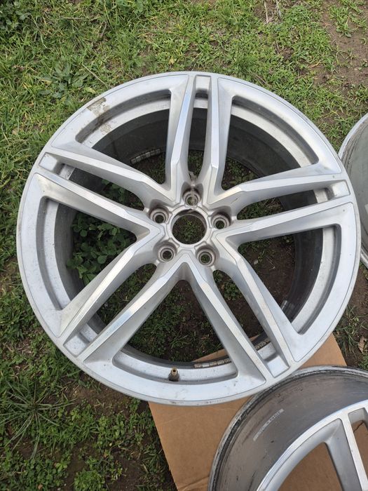 Оригинални 19 цола джанти за AUDIi R8