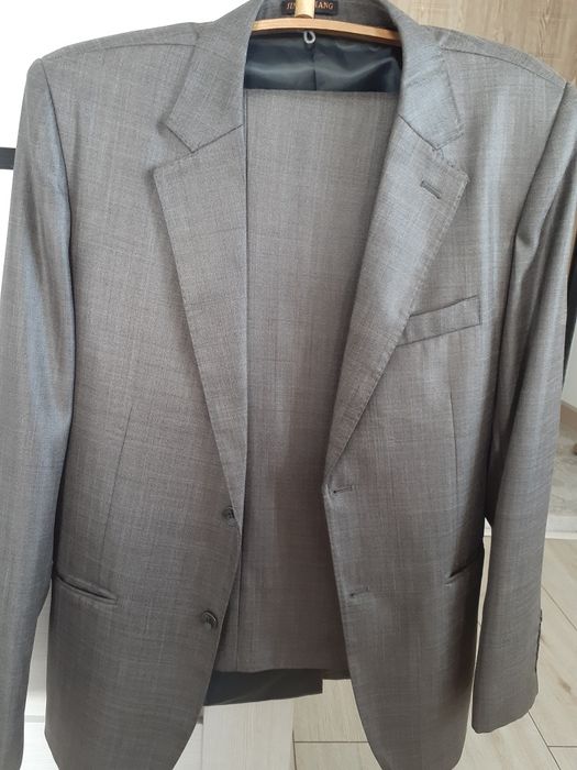 Костюм мужской .