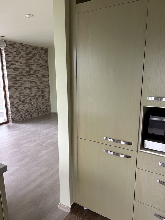 Дава се под наем Тристаен апартамент в Варна, ВИНС - 117 кв.м за 714 € - Снимка #4