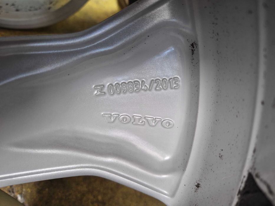 4 Jante Aliaj 5x108 18'' OEM VOLVO V40 V60 V80 S40 S60 S80 XC40 XC60 XC70 - 7.5J ET 50.5 !
