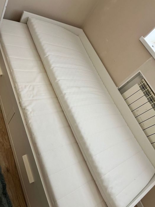 Продается кровать Икеа