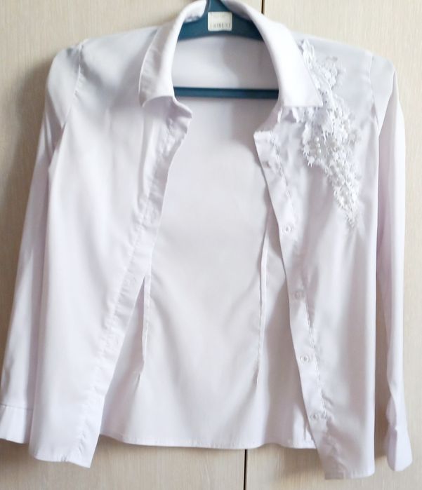 Жилетка  детская одежда продам