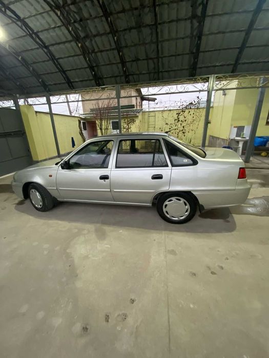 Автомобиль daewoo nexia