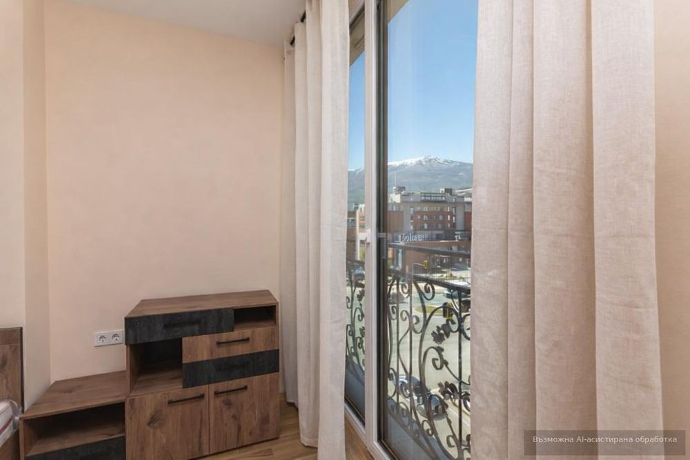 Дава се под наем Двустаен апартамент в София, Хладилника - 70 кв.м за 850 € - Снимка #4