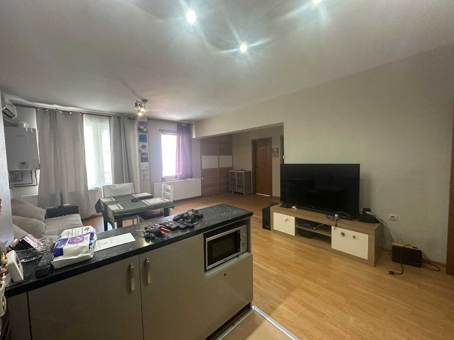 Апрартамент с три спални, 2 санитарни възела  и гараж