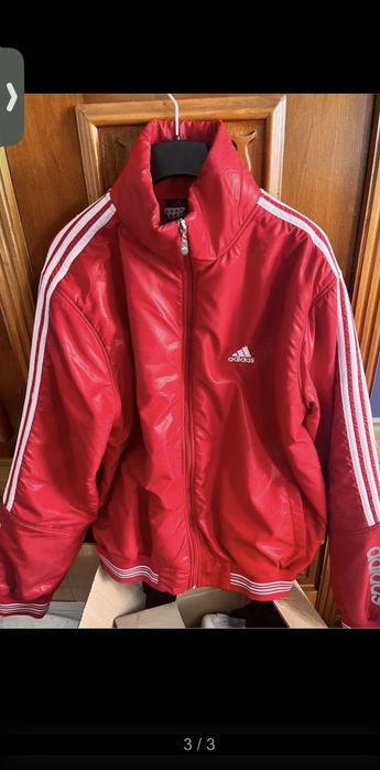 Geaca adidas originala,folosita  foarte rar in stare super buna!