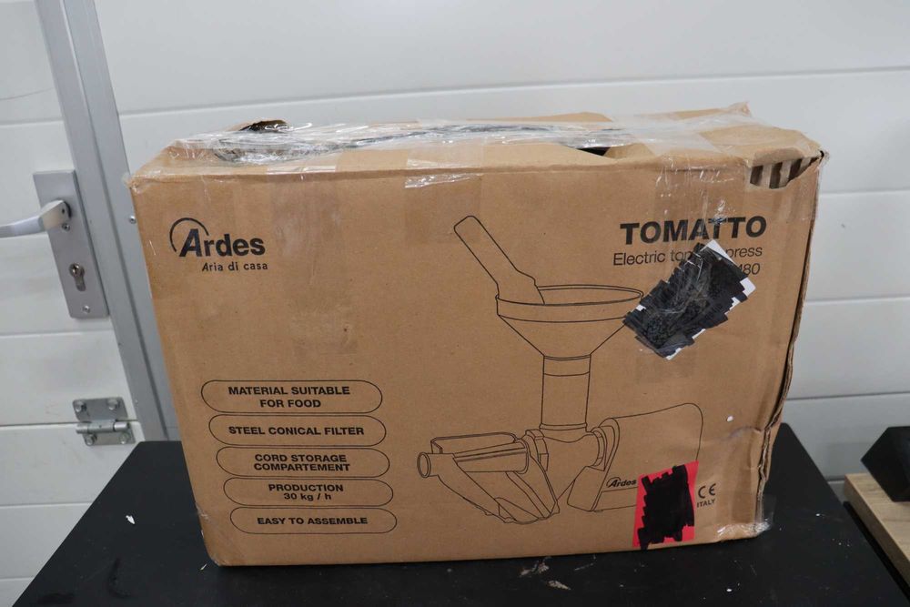 ARDES, Електрическа преса за домати със стоманен филтър AR74AM80