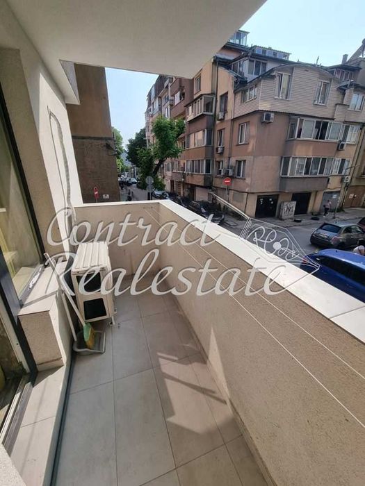 Страхотен Двустаен Обзаведен Колхозен  пазар !