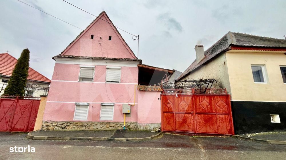 Traditie si potential: casa cu sura, utilitati complete, Turnu Rosu