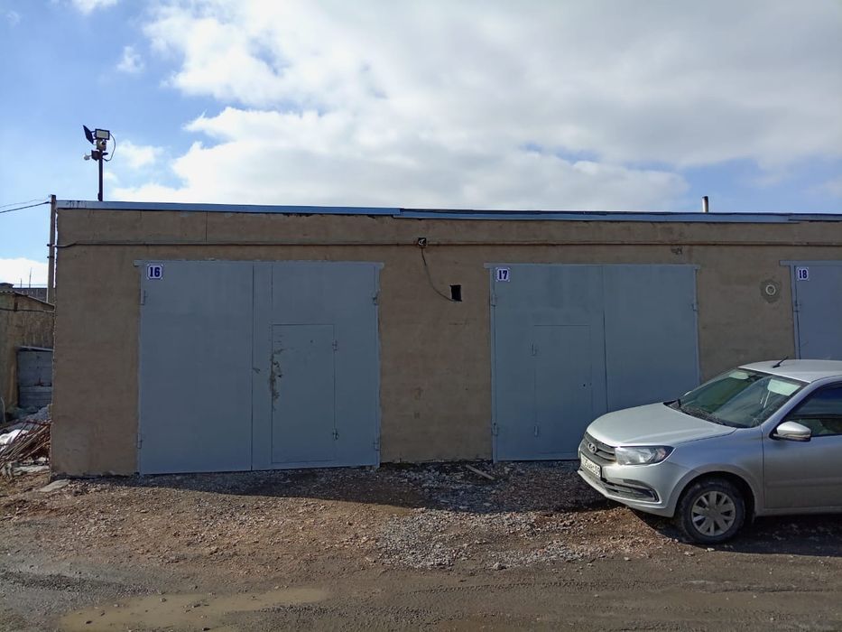 Продаются гаражи.