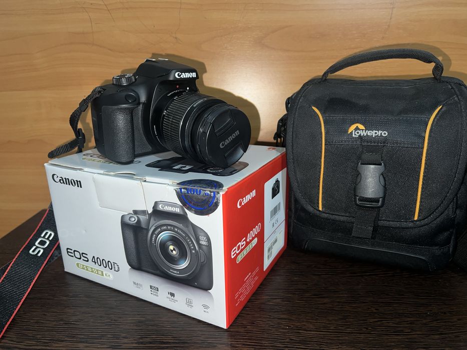 Продаётся фотоаппарат Canon EOS 4000D