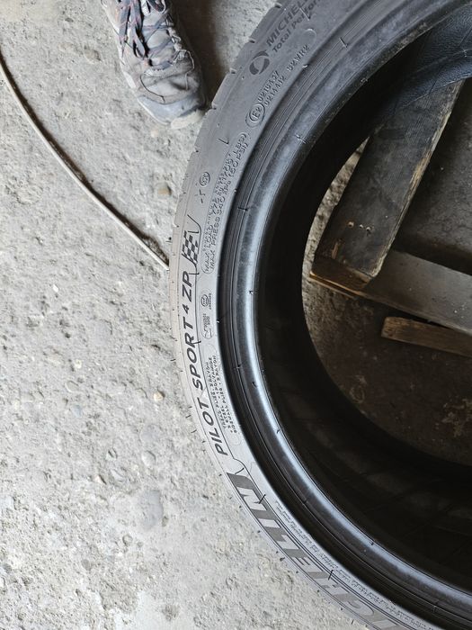 2 anvelope vara 255 40 18 Michelin PilotSport Runflat 2022