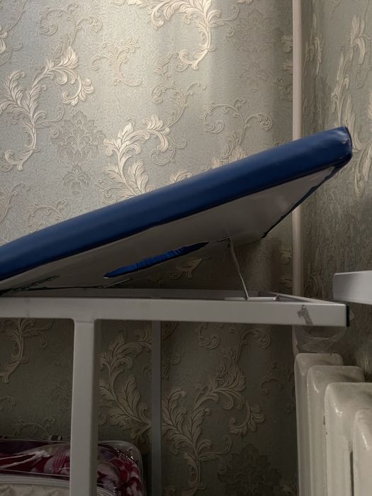 Массажный стол в отличном состоянии