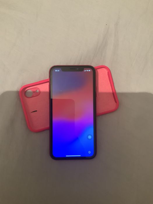 Айфон xr крышка сломанна