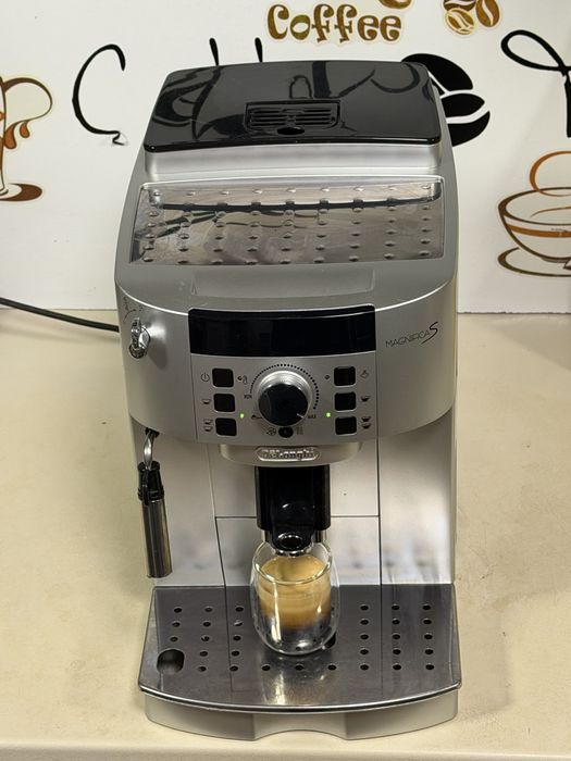 Кафемашина кафе автомат delonghı magnifica S с гаранция