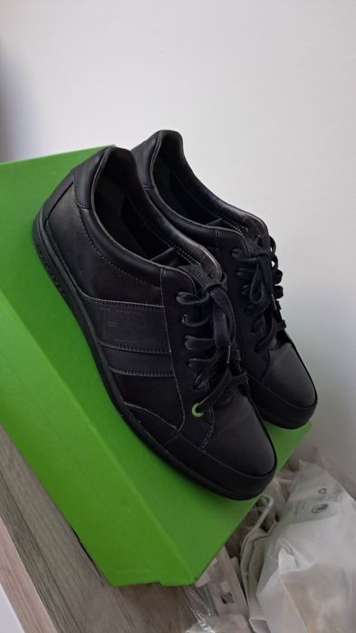 Papuci Hugo Boss piele