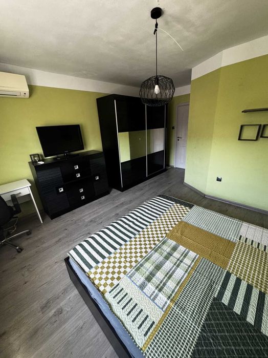 Дава се под наем Тристаен апартамент в Пловдив, Младежки Хълм - 110 кв.м за 668.1 € - Снимка #15